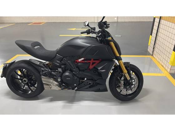 DUCATI DIAVEL 1260 S DUCATI DIAVEL 1260 S